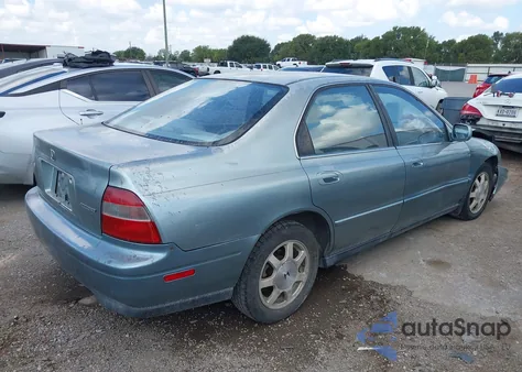 1995 Honda Accord Ex z USA, uszkodzony, nr VIN JHMCD5659SC035685